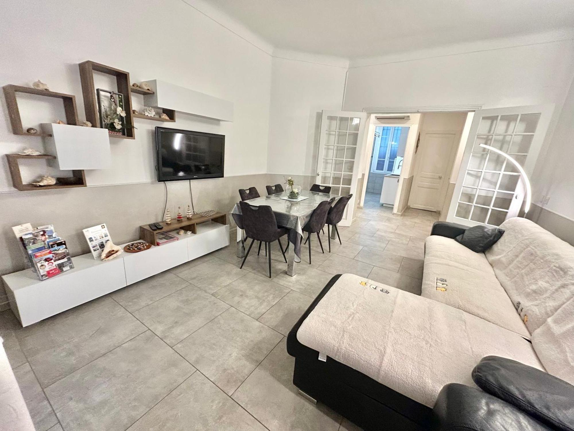 Amiral Courbet Apartment Жуан-Ле-Пин Екстериор снимка
