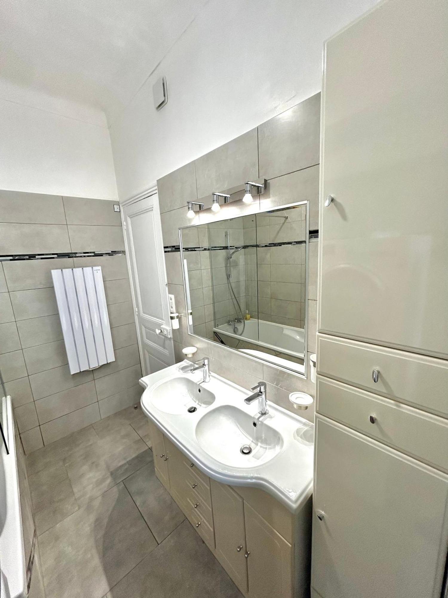 Amiral Courbet Apartment Жуан-Ле-Пин Екстериор снимка