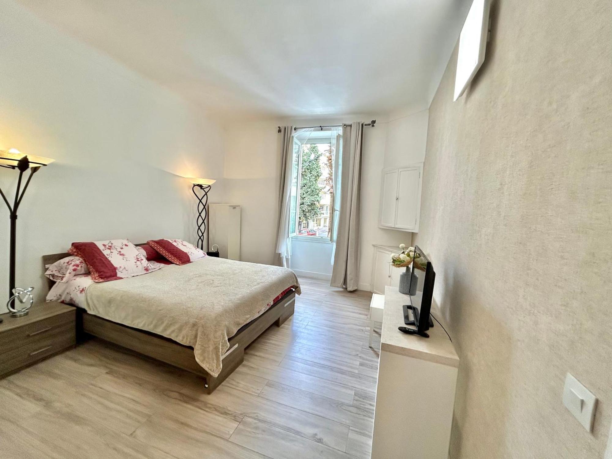Amiral Courbet Apartment Жуан-Ле-Пин Екстериор снимка